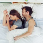 Forma com que os casais dormem pode dizer muito sobre a relação